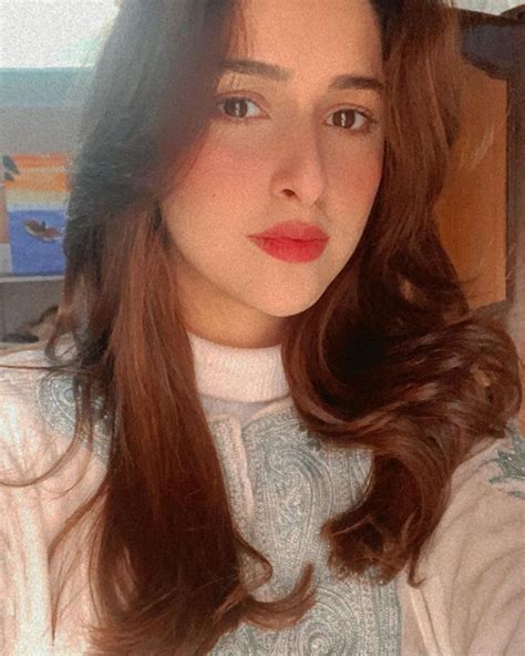 Sadia khateeb (@sadiaakhateeb) • Instagram photos and videos.
